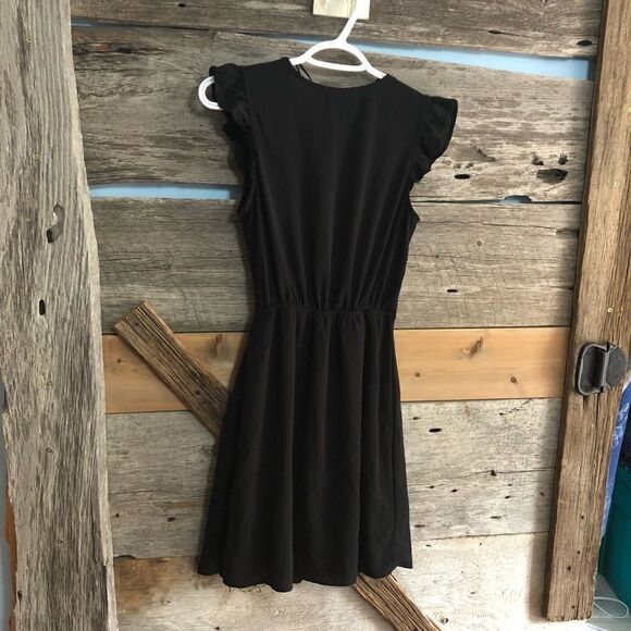 Monteau Size XS Black Faux Wrap Dress With Leopard Print Buckle - Picture 5 of 7